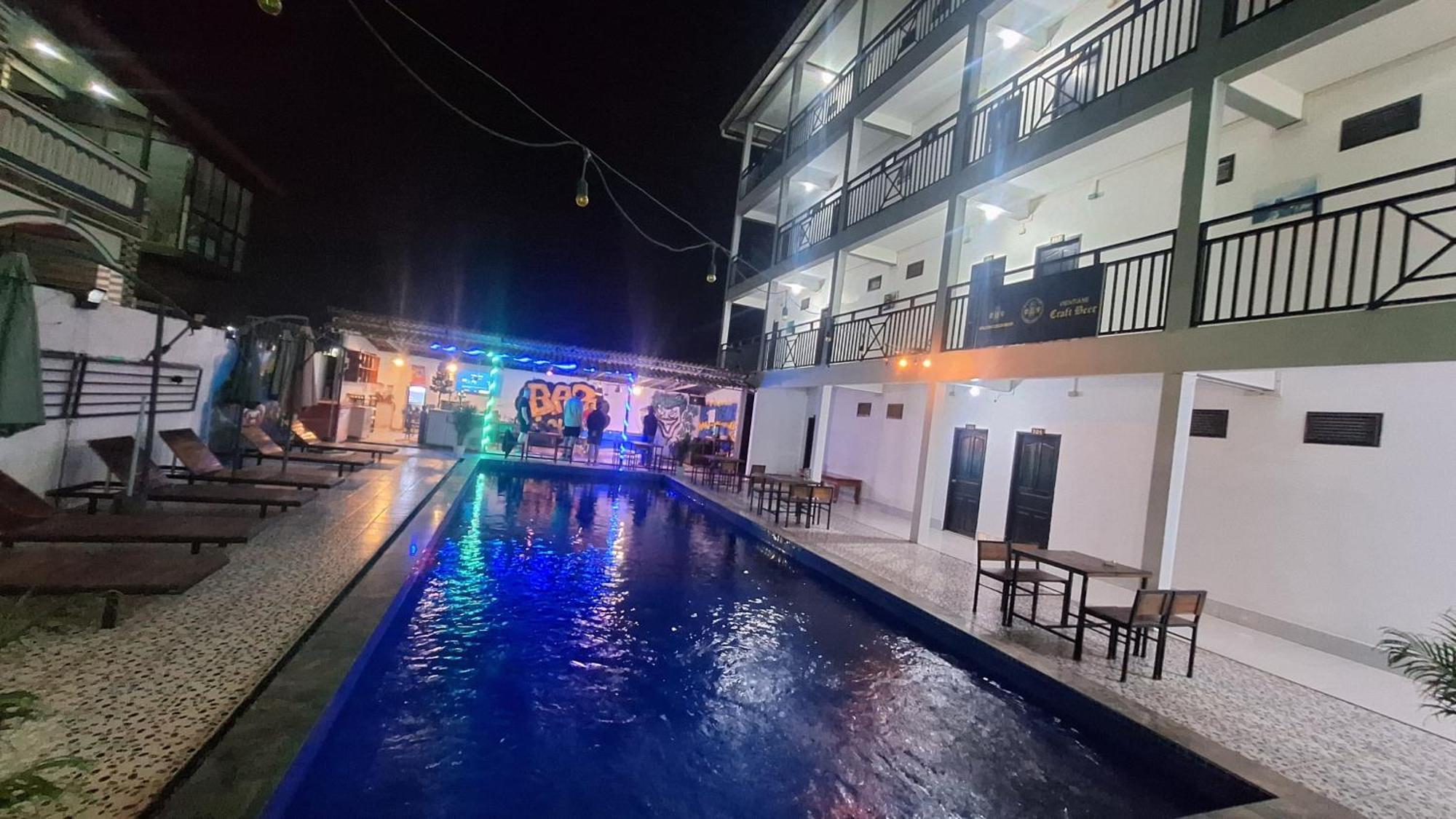 Vang Vieng Santara Backpackers Hostel Esterno foto